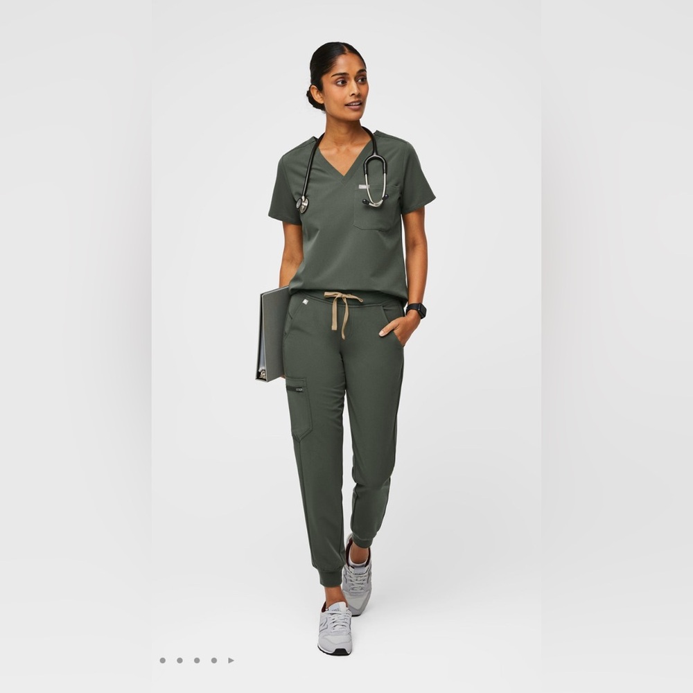 Figs Moss Scrub Set XS One Pocket Top, S/P Jogger Pant